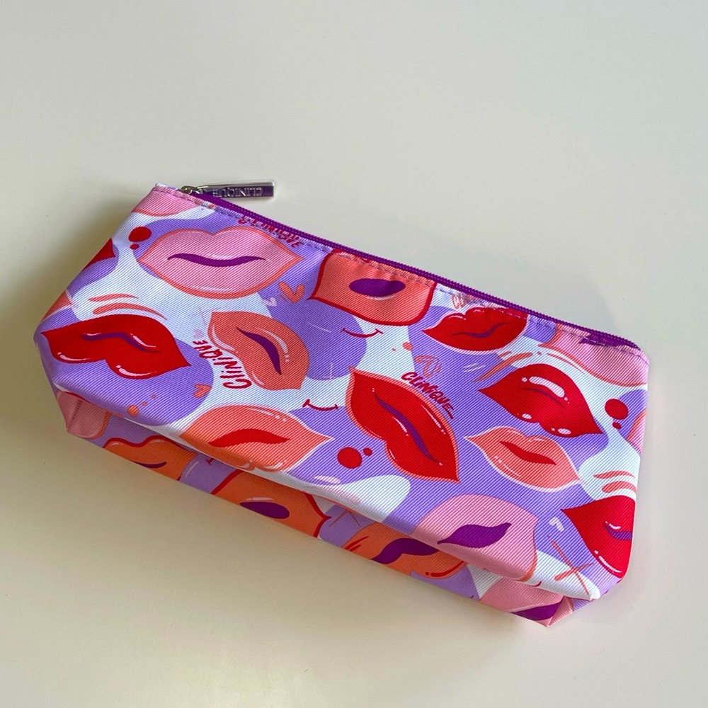 NEW! Clinique Cosmetics bag